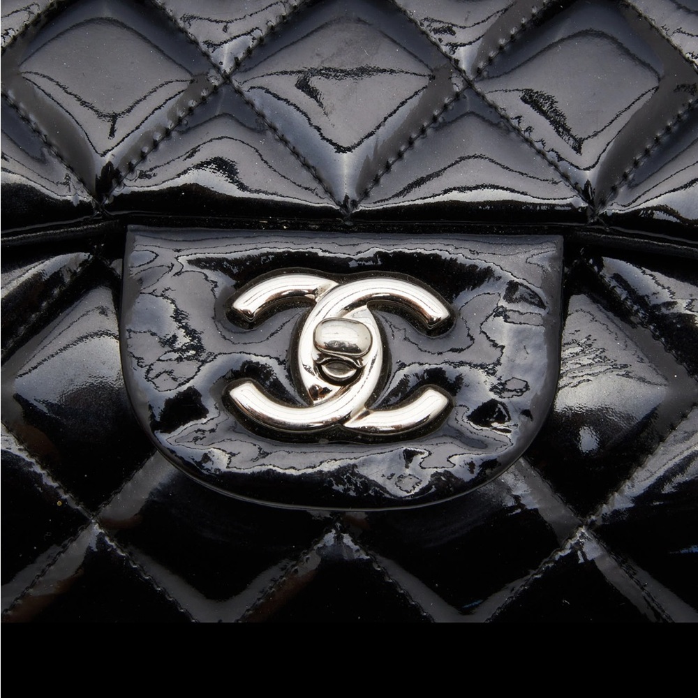 Chanel tote - Picture 8 of 11